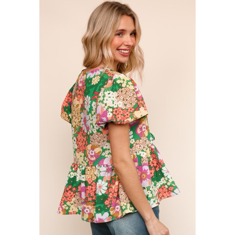 NEW! Kelly Green Front Tie Bubble Sleeve Floral Top! - Picture 8 of 8